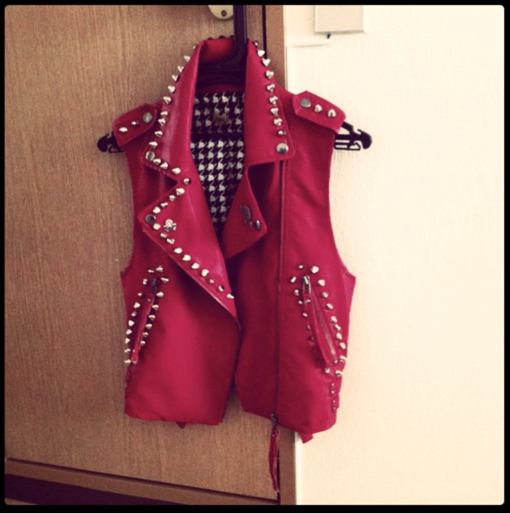 STUDED VEST